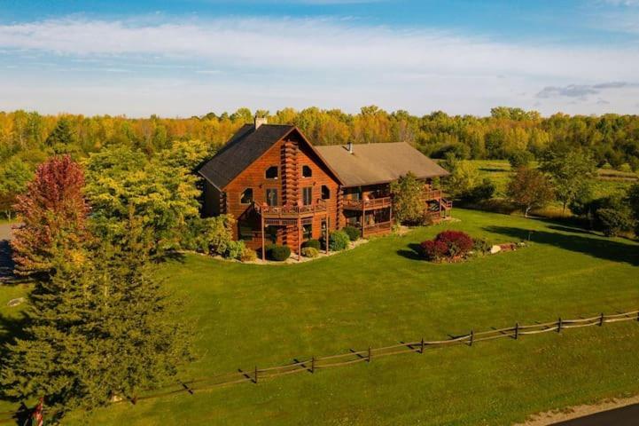 Point Au Roche Lodge بلاتسبورغ المظهر الخارجي الصورة
